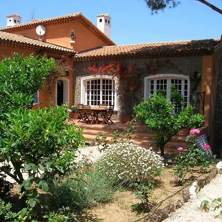 Modern Holiday Home With Private Garden * Saint-Tropez