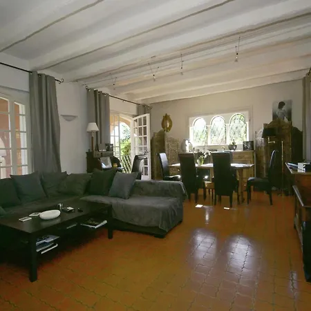 Casa de Férias In Near Beaches & Pool *