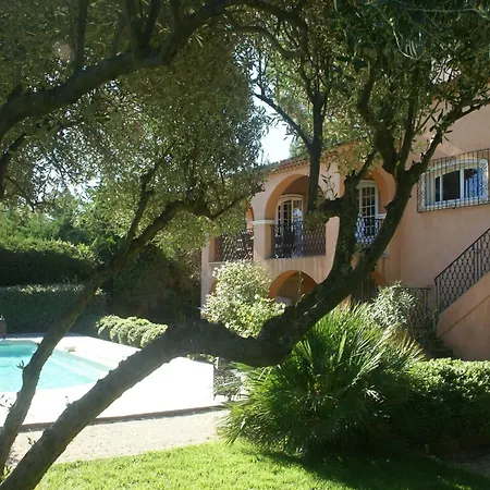 In Near Beaches & Pool