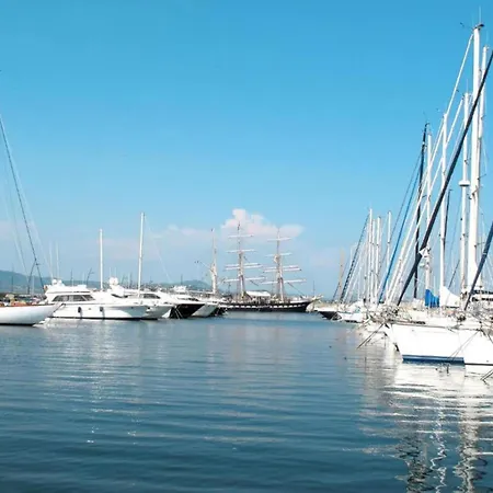 In Near Beaches & Pool Casa de Férias Saint-Tropez