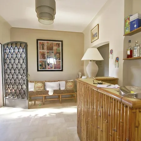 Modern Holiday Home With Private Garden * Saint-Tropez